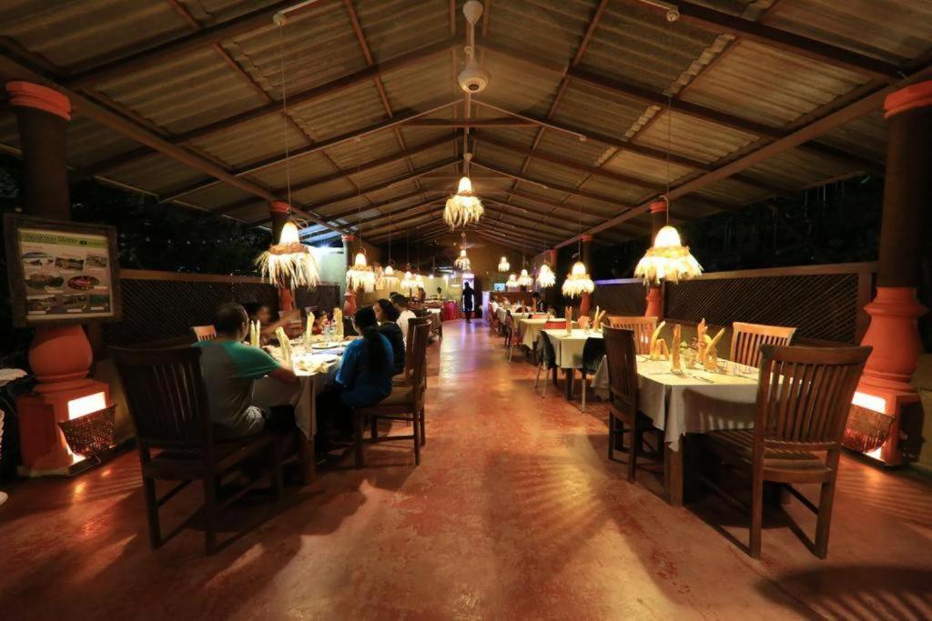 Sundaras Resort Ltd Dambulla Exterior foto